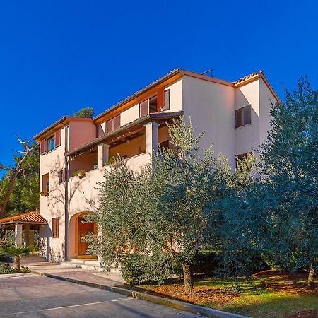 Apartments Valbandon Fažana Exterior foto