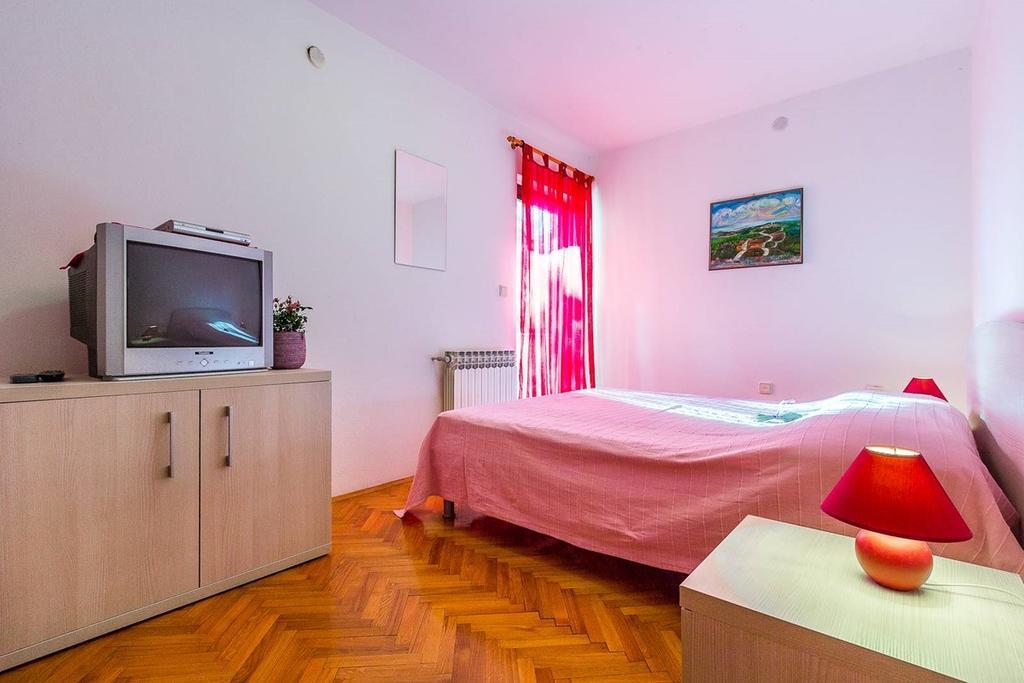 Apartments Valbandon Fažana Exterior foto